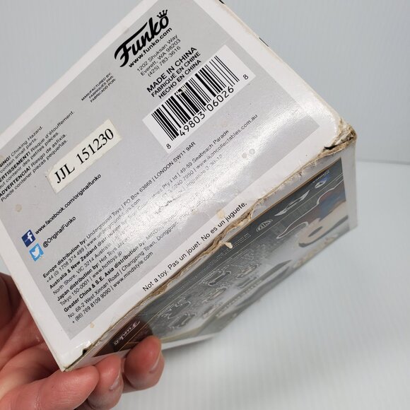 Funko Pop Heroes! Batman v Superman 85 Superman Vaulted NIB, Box Has Damage - Picture 7 of 8